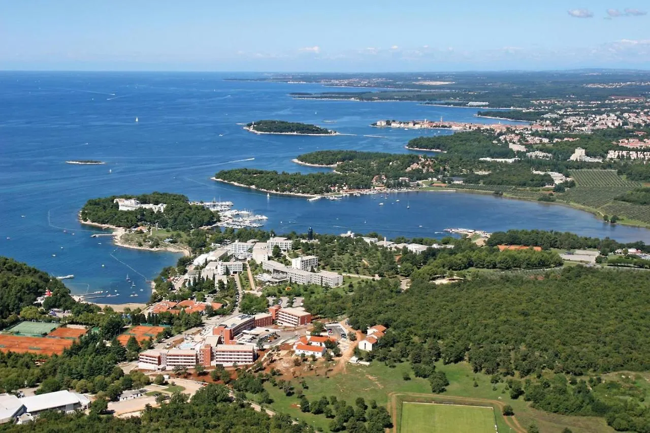 Apartments Matea In Finida Porec 1Km From The Beach Konukevi