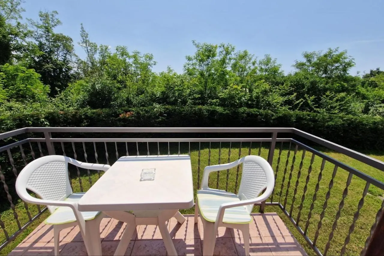 Konukevi Apartments Matea In Finida Porec 1Km From The Beach