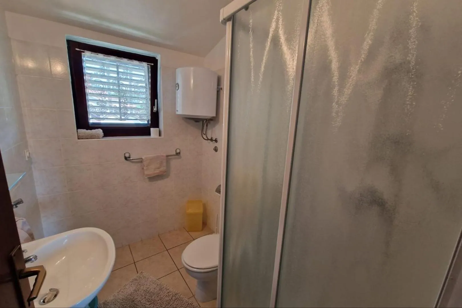 Apartments Matea In Finida Porec 1Km From The Beach ゲストハウス